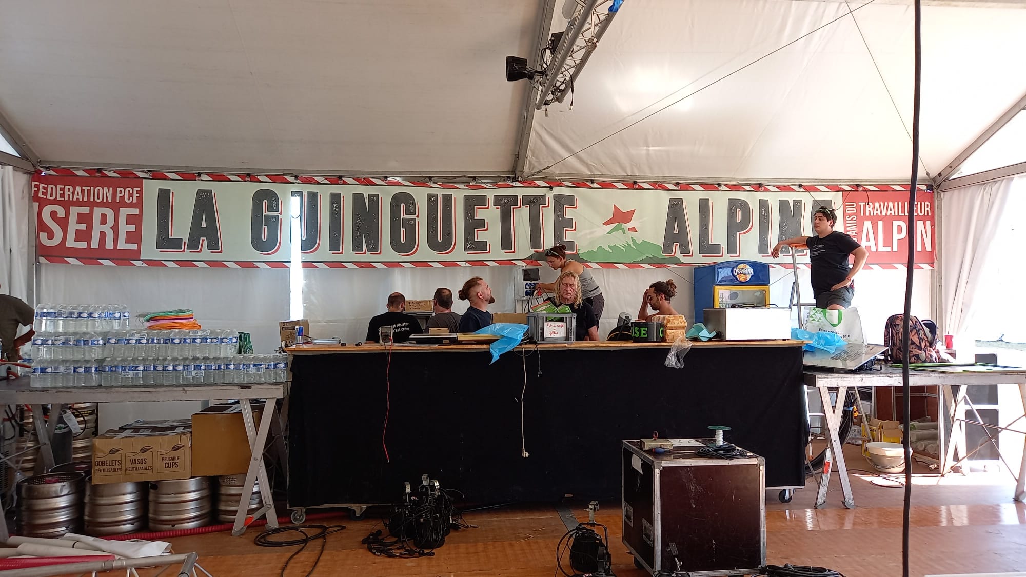 Le bar de la guinguette
